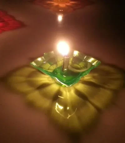 Reflection-Plastic-Diya
