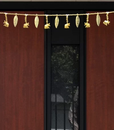 golden-elephant-leaf-wall-hanging-toran